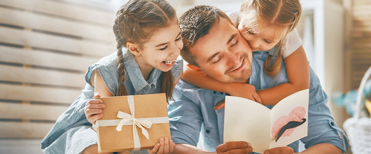 Cheers to Dad! Father’s Day Gift Ideas Presented in a Wine Box or Beer Carrier